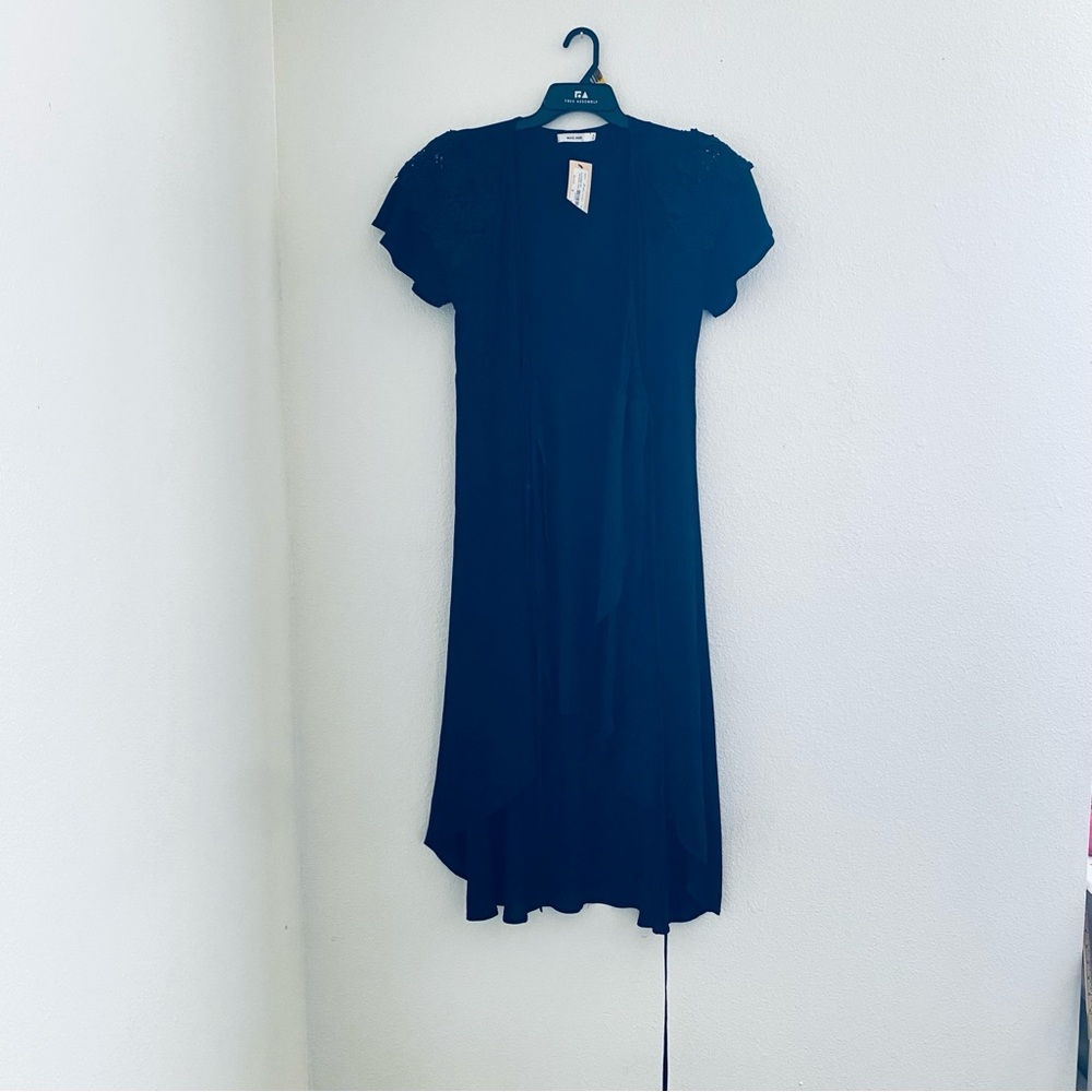 Mod Ref Blue V-Neck Puff Sleeve Midi Dress